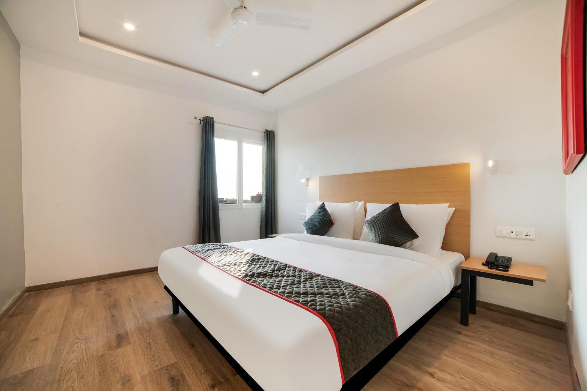 Hotel Townhouse Ss Aero Prime Shamshabad Esterno foto