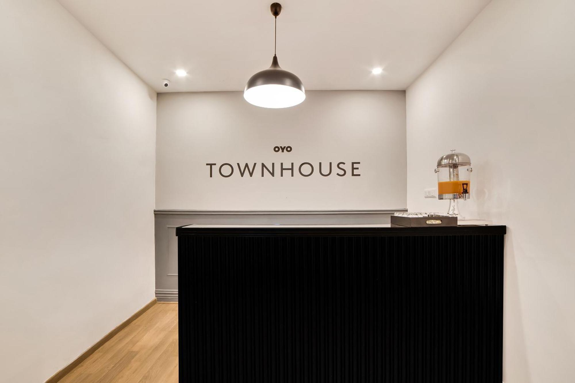 Hotel Townhouse Ss Aero Prime Shamshabad Esterno foto