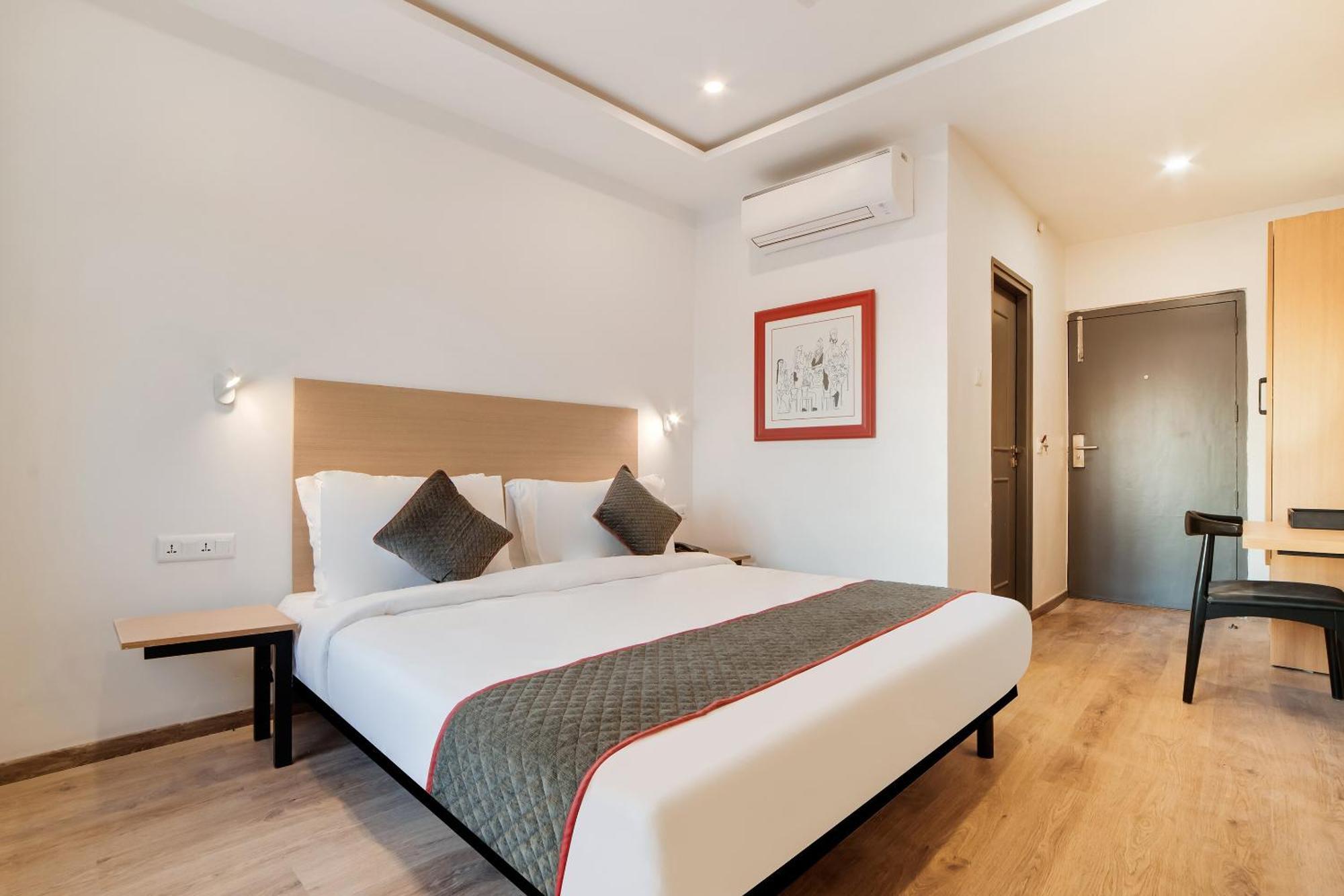 Hotel Townhouse Ss Aero Prime Shamshabad Esterno foto
