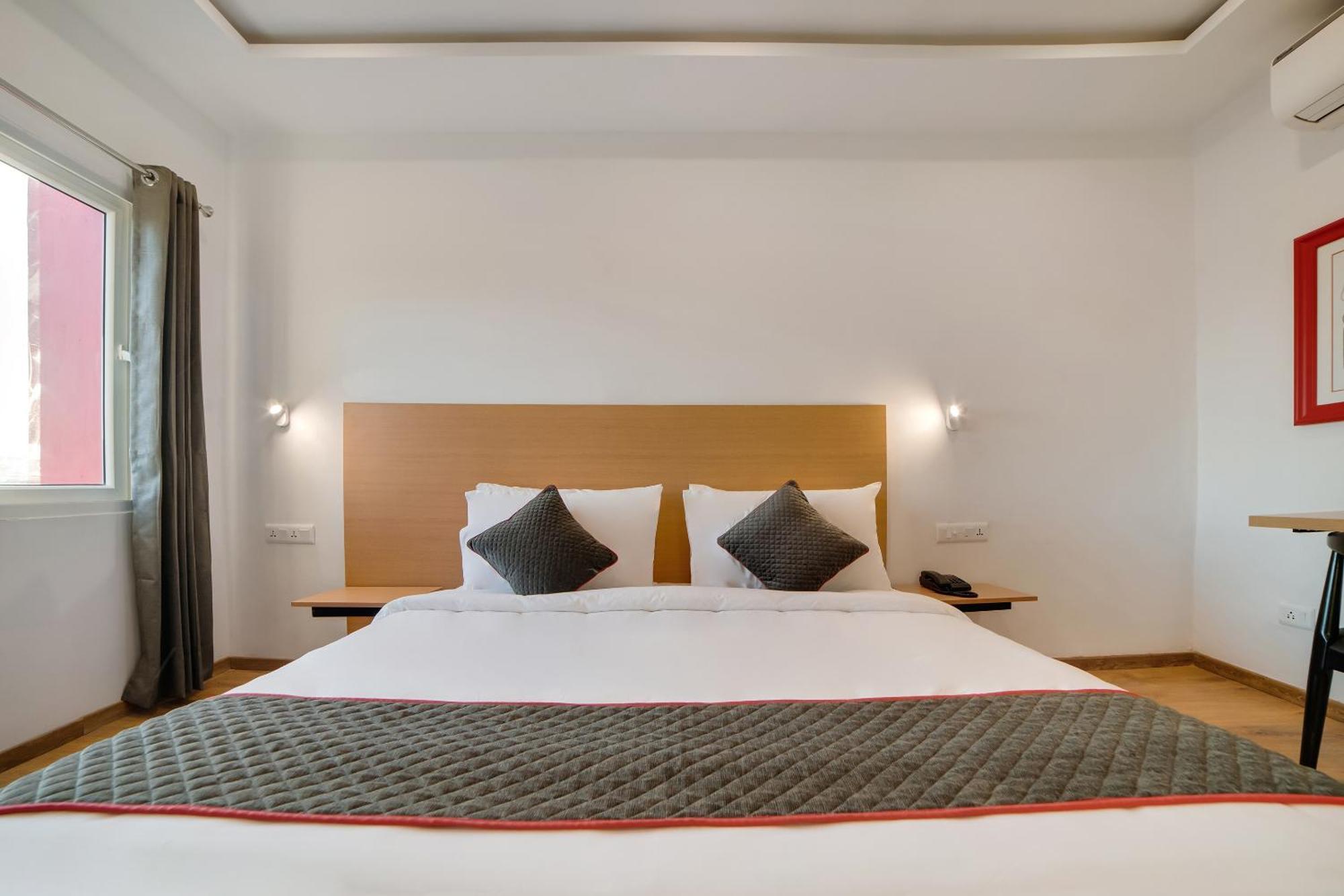 Hotel Townhouse Ss Aero Prime Shamshabad Esterno foto