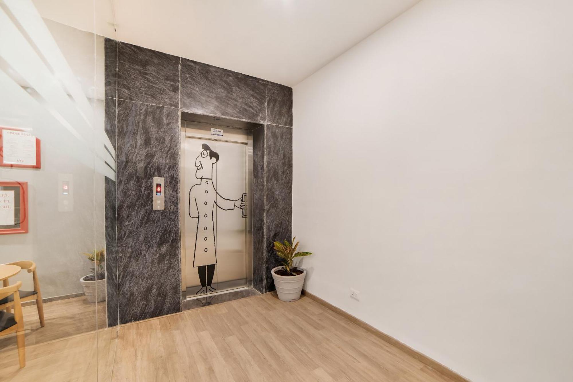 Hotel Townhouse Ss Aero Prime Shamshabad Esterno foto
