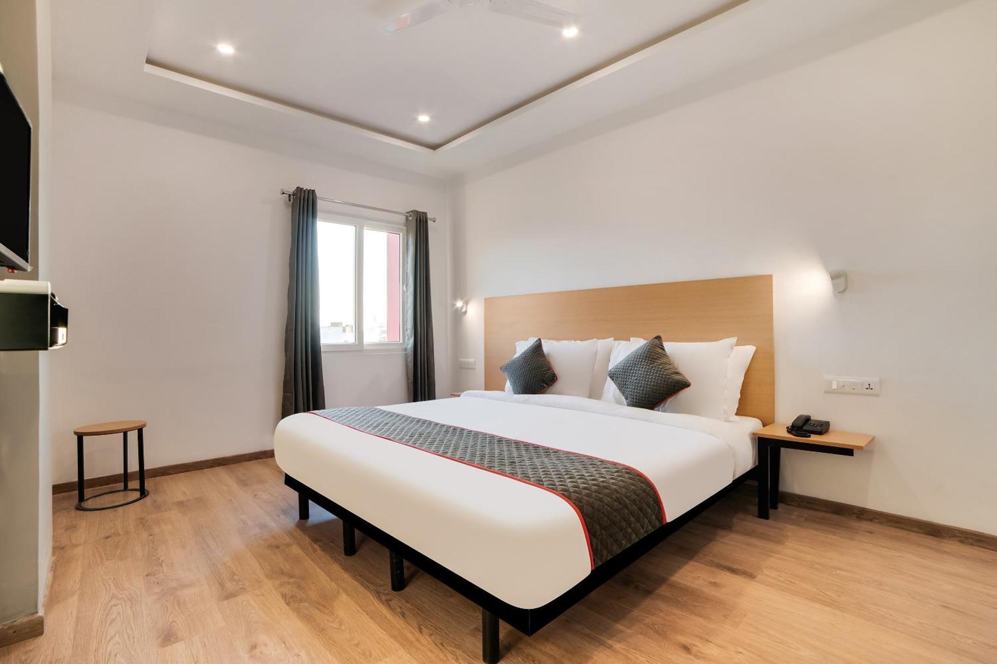 Hotel Townhouse Ss Aero Prime Shamshabad Esterno foto