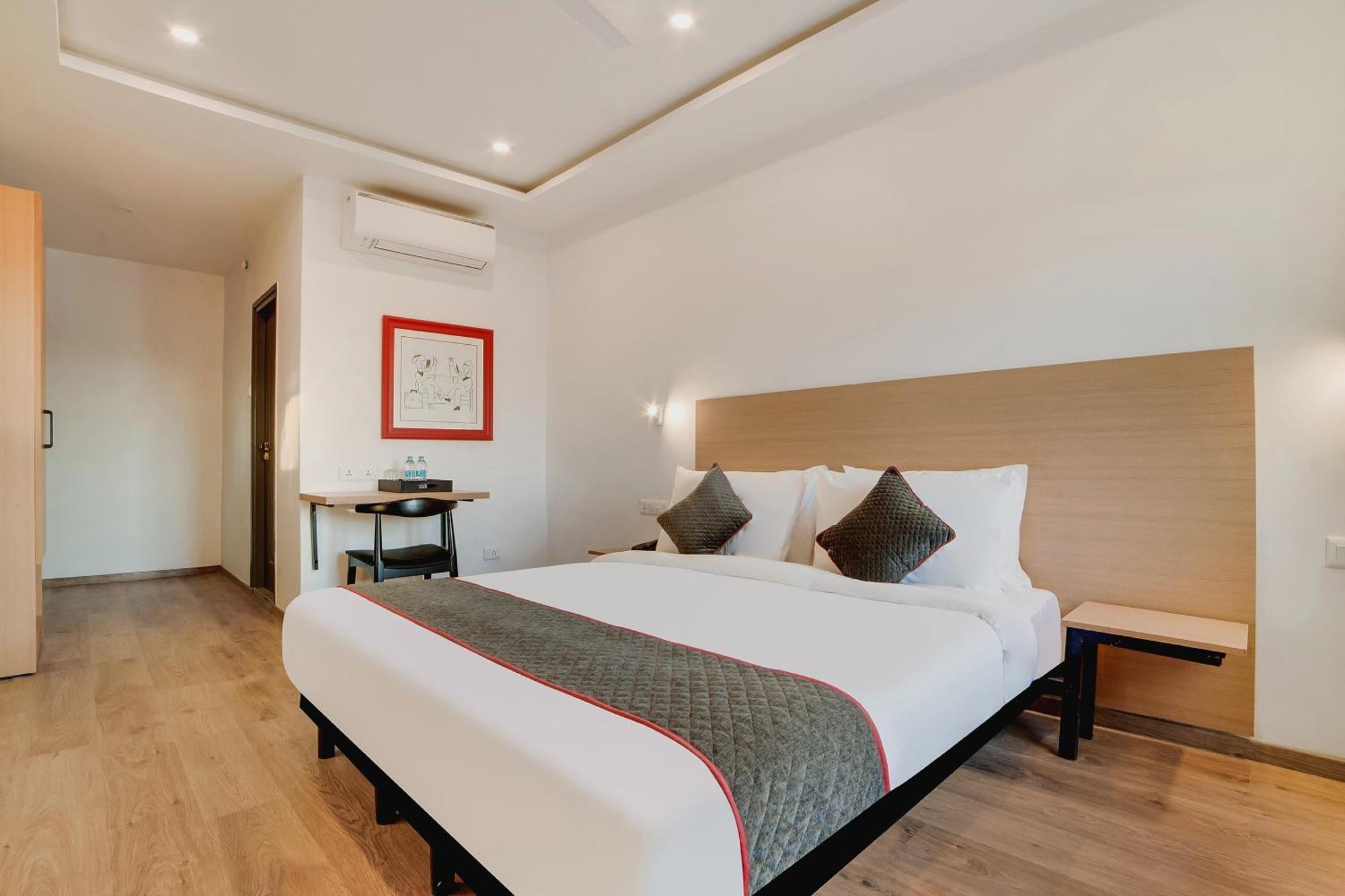 Hotel Townhouse Ss Aero Prime Shamshabad Esterno foto